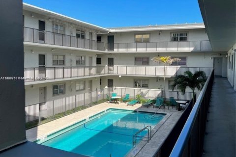 Apartamento en alquiler en North Miami Beach, Florida, 1 dormitorio, 65.59 m2 № 1943477 - foto 2