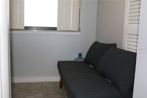Condo in Dunedin, Florida, 1 bedroom № 2131031 - photo 2