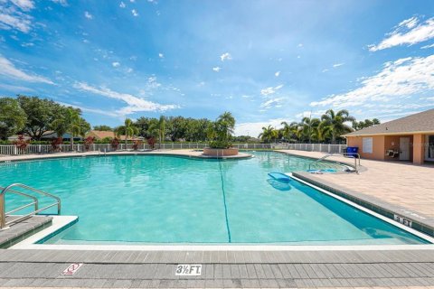Townhouse in Bradenton, Florida 2 bedrooms, 107.02 sq.m. № 2277996 - photo 28