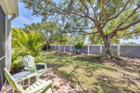 Townhouse in Bradenton, Florida 2 bedrooms, 107.02 sq.m. № 2277996 - photo 12