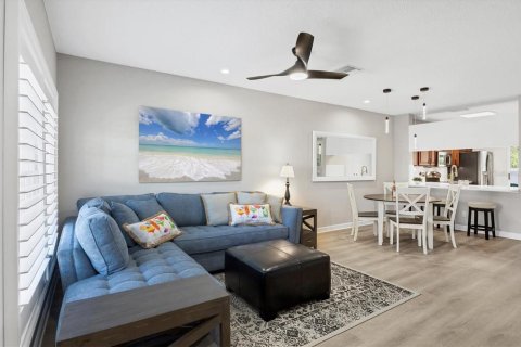 Townhouse in Bradenton, Florida 2 bedrooms, 107.02 sq.m. № 2277996 - photo 3