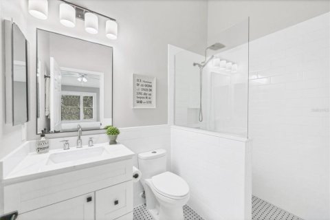 Townhouse in Bradenton, Florida 2 bedrooms, 107.02 sq.m. № 2277996 - photo 18