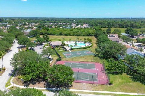 Townhouse in Bradenton, Florida 2 bedrooms, 107.02 sq.m. № 2277996 - photo 22