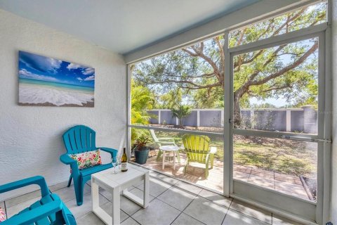 Townhouse in Bradenton, Florida 2 bedrooms, 107.02 sq.m. № 2277996 - photo 10