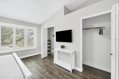 Townhouse in Bradenton, Florida 2 bedrooms, 107.02 sq.m. № 2277996 - photo 17