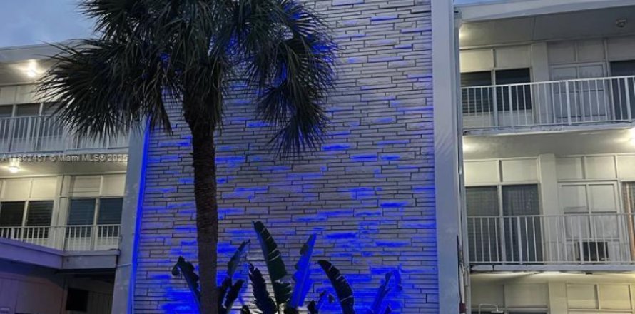 Appartement à Miami Beach, Floride 1 chambre, 74.32 m2 № 1890859