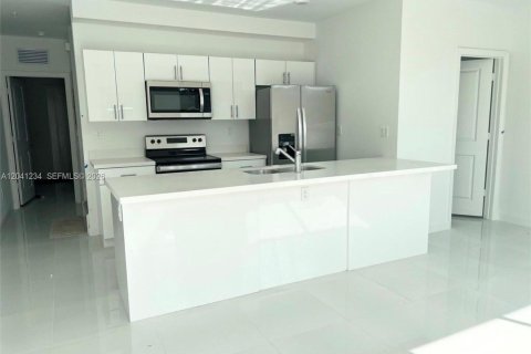 Adosado en alquiler en Homestead, Florida, 3 dormitorios, 147.16 m2 № 2262384 - foto 6