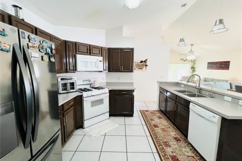 Купить виллу или дом в Ориндж-Сити, Флорида 11 комнат, 177.81м2, № 2211922 - фото 10