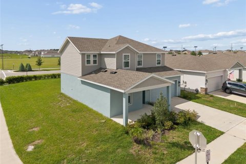 House in Eagle Lake, Florida 4 bedrooms, 198.81 sq.m. № 2394285 - photo 24