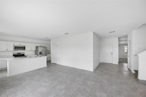 House in Eagle Lake, Florida 4 bedrooms, 198.81 sq.m. № 2394285 - photo 8