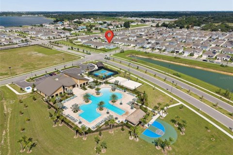 House in Eagle Lake, Florida 4 bedrooms, 198.81 sq.m. № 2394285 - photo 20