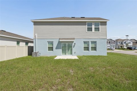 House in Eagle Lake, Florida 4 bedrooms, 198.81 sq.m. № 2394285 - photo 19