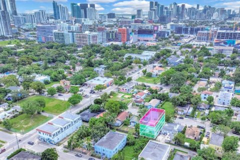 Commercial property in Miami, Florida № 1863418 - photo 1