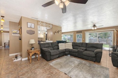 House in Sarasota, Florida 3 bedrooms, 146.6 sq.m. № 1894337 - photo 6