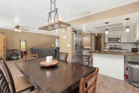 House in Sarasota, Florida 3 bedrooms, 146.6 sq.m. № 1894337 - photo 11