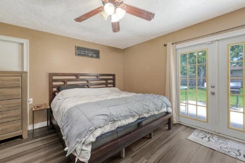 House in Sarasota, Florida 3 bedrooms, 146.6 sq.m. № 1894337 - photo 17