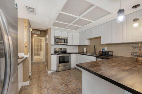 House in Sarasota, Florida 3 bedrooms, 146.6 sq.m. № 1894337 - photo 14