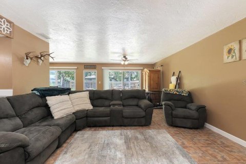 House in Sarasota, Florida 3 bedrooms, 146.6 sq.m. № 1894337 - photo 5