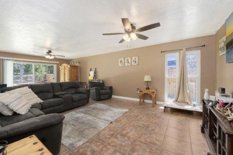 House in Sarasota, Florida 3 bedrooms, 146.6 sq.m. № 1894337 - photo 4