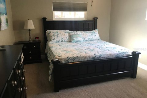 House in Bradenton, Florida 3 bedrooms, 142.51 sq.m. № 231537 - photo 13