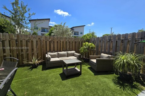 Copropriété à louer à Doral, Floride: 3 chambres № 1799337 - photo 7