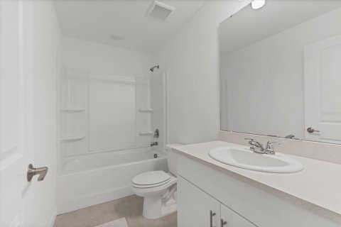 Townhouse in Bradenton, Florida 3 bedrooms, 127.46 sq.m. № 1905974 - photo 15