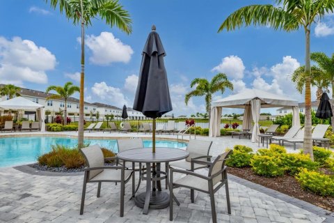 Townhouse in Bradenton, Florida 3 bedrooms, 127.46 sq.m. № 1905974 - photo 23