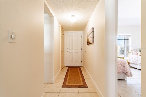 Condo in New Smyrna Beach, Florida, 2 bedrooms  № 1564422 - photo 5