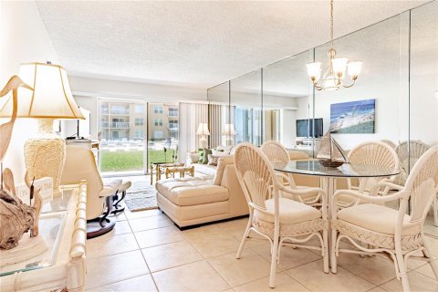 Condo in New Smyrna Beach, Florida, 2 bedrooms  № 1564422 - photo 6