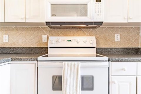 Condo in New Smyrna Beach, Florida, 2 bedrooms  № 1564422 - photo 27