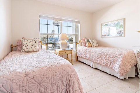 Condo in New Smyrna Beach, Florida, 2 bedrooms  № 1564422 - photo 19