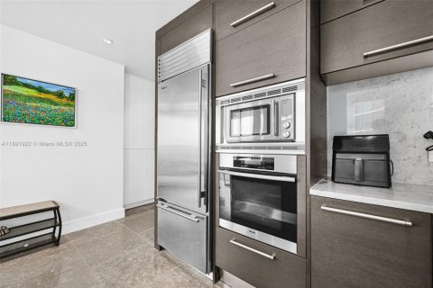 Снять в аренду кондоминиум в Майами, Флорида 3 спальни, 157.38м2, № 1943927 - фото 19