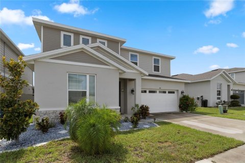 House in Davenport, Florida 5 bedrooms, 288.55 sq.m. № 1845296 - photo 2