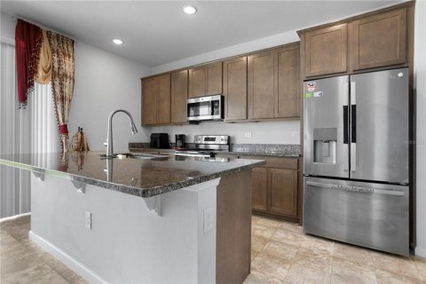 House in Davenport, Florida 5 bedrooms, 288.55 sq.m. № 1845296 - photo 8