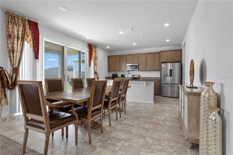 House in Davenport, Florida 5 bedrooms, 288.55 sq.m. № 1845296 - photo 12