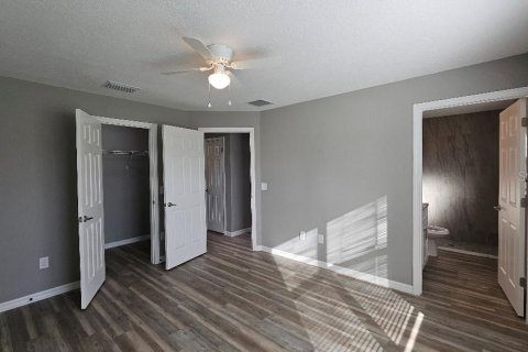 House in Ocala, Florida 3 bedrooms, 116.96 sq.m. № 1909014 - photo 9