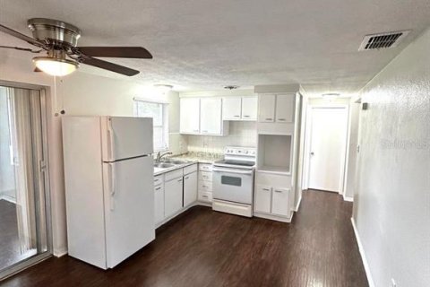 Villa ou maison à louer à Holiday, Floride: 2 chambres, 95.13 m2 № 2380545 - photo 5