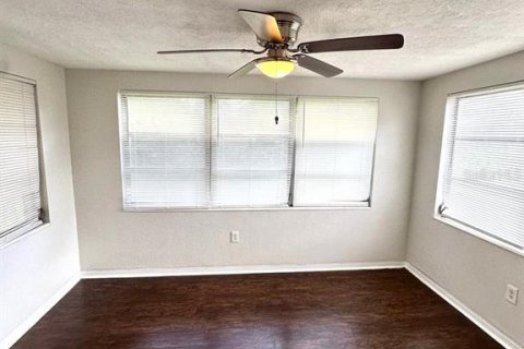 Villa ou maison à louer à Holiday, Floride: 2 chambres, 95.13 m2 № 2380545 - photo 8