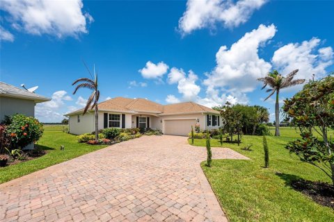 Casa en Sebastian, Florida 3 dormitorios, 216.93 m2 № 2145131