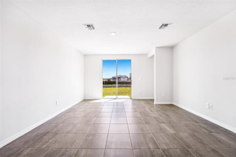 House in Zephyrhills, Florida 3 bedrooms, 140.56 sq.m. № 1801420 - photo 20