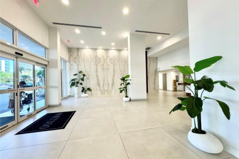 Copropriété à louer à Sunny Isles Beach, Floride: 2 chambres, 99.41 m2 № 2020117 - photo 27