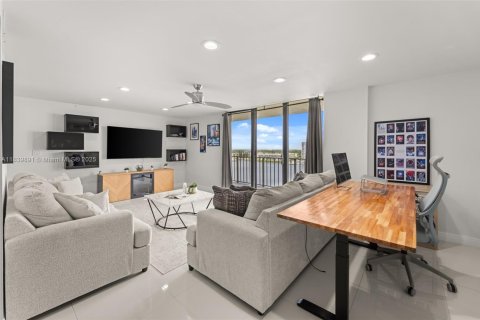 Copropriété à vendre à Aventura, Floride: 2 chambres, 122.82 m2 № 1978861 - photo 4