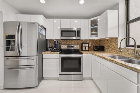 Copropriété à vendre à Aventura, Floride: 2 chambres, 122.82 m2 № 1978861 - photo 9