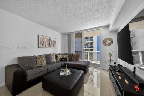 Condominio en alquiler en Miami, Florida, 2 dormitorios, 80.08 m2 № 2025996 - foto 24