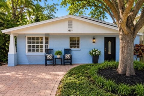 Villa ou maison à Tampa, Floride 3 chambres, 127.93 m2 № 2100637