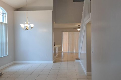 House in Coral Springs, Florida 4 bedrooms, 239.87 sq.m. № 2083814 - photo 4