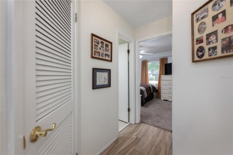 House in Longwood, Florida 4 bedrooms, 184.04 sq.m. № 2093720 - photo 17