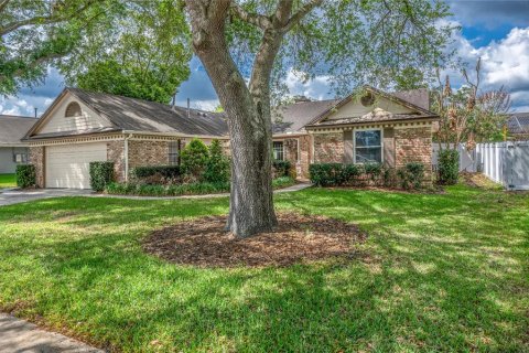 House in Longwood, Florida 4 bedrooms, 184.04 sq.m. № 2093720 - photo 28