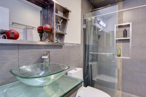Купить виллу или дом в Леди-Лейк, Флорида 7 комнат, 125.42м2, № 1690112 - фото 13