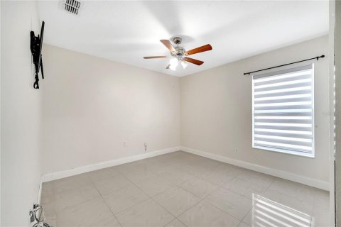 House in Orlando, Florida 3 bedrooms, 128.11 sq.m. № 1819017 - photo 15